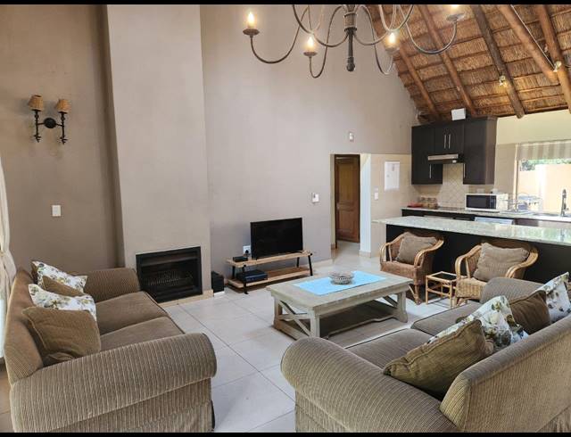 4 BEDROOM HOUSE FOR SALE IN LAKELAND ESTATE